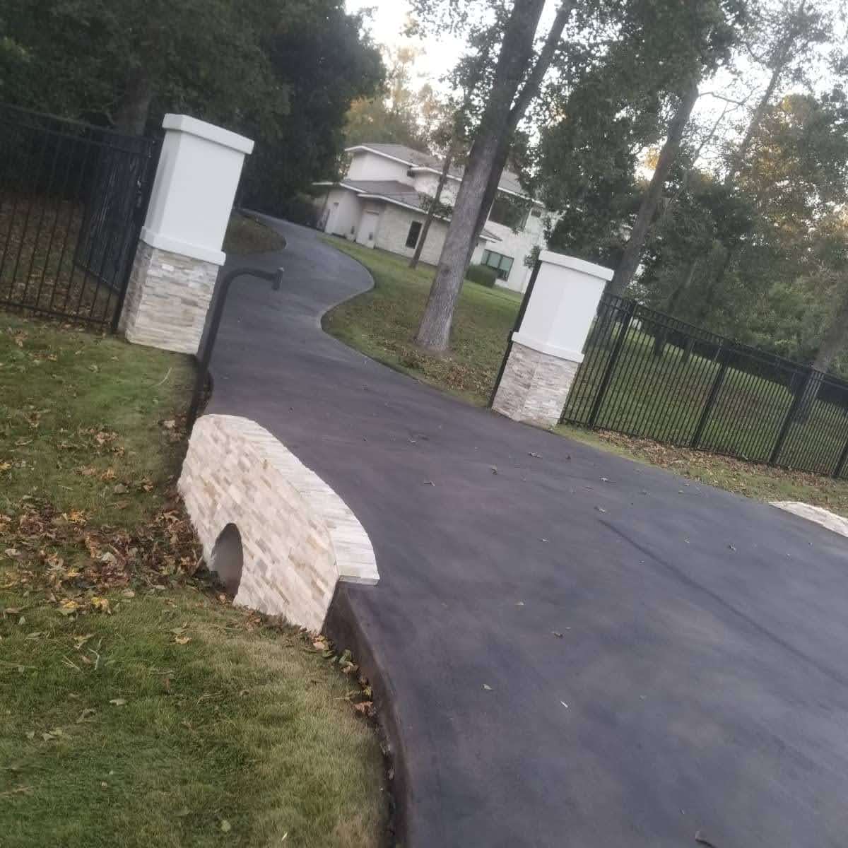 Gallery photos for Driveway and Patio Enhancement in Tomball TX: Image #1