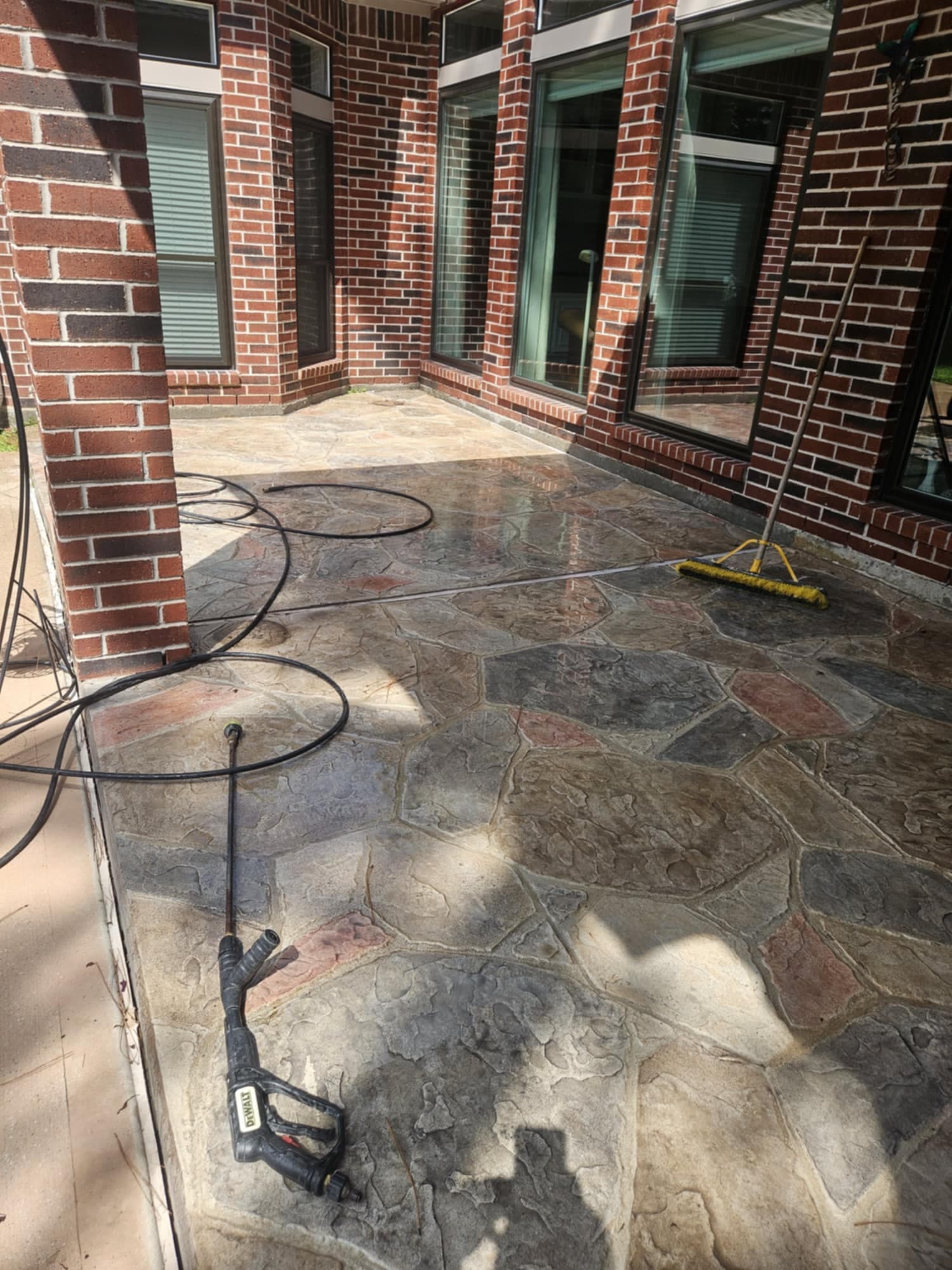 Gallery photos for Patio Renewal in Willis TX UV Stable Concrete Staining: Image #1